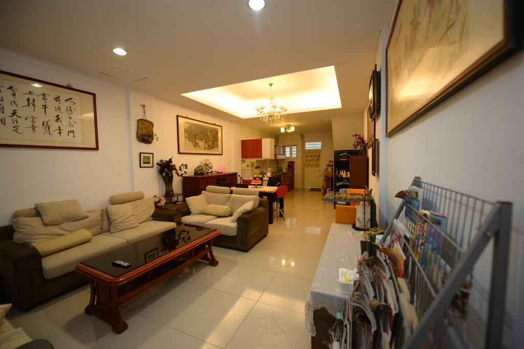 花蓮快樂腳旅宿 Hualien City Exterior photo